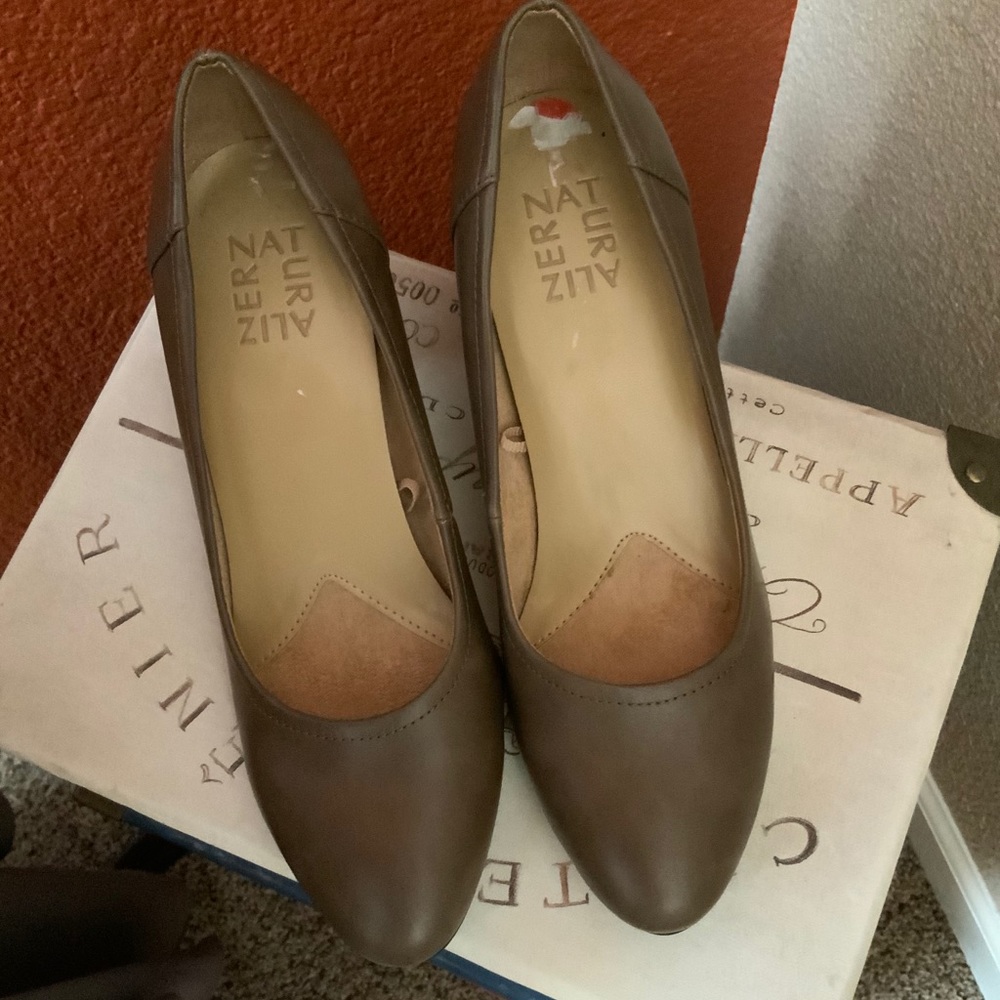 NWOT NATURALIZER Shoes